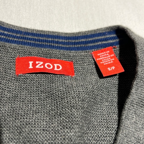 Izod Charcoal Gray 100% Cotton V Neck Sweater Men’d Size Small - Picture 2 of 10